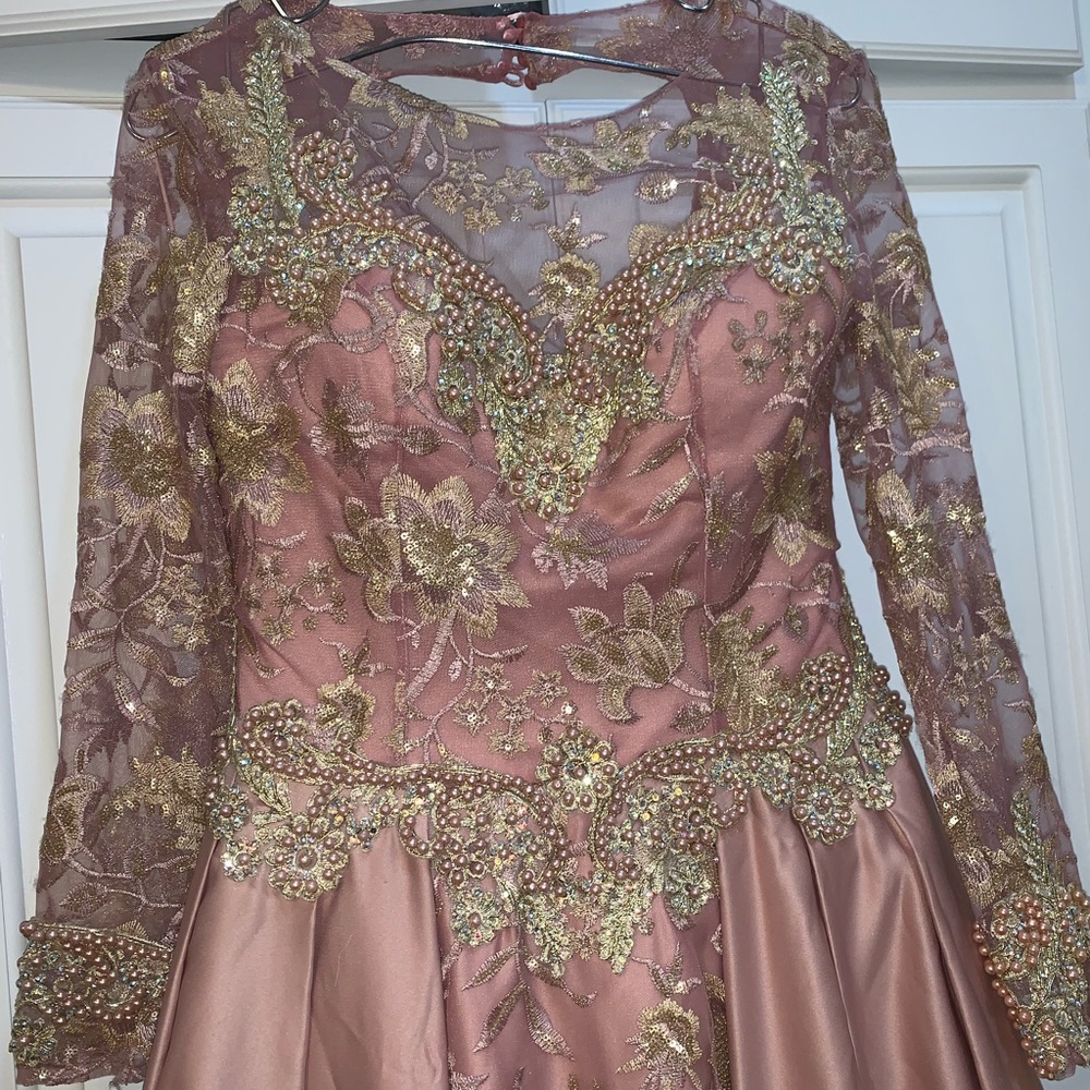 Dress - Picture 2 of 3